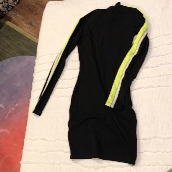 Divided H&M long sleeve neon arm stripe color block body hugging hotness - Picture 5 of 5